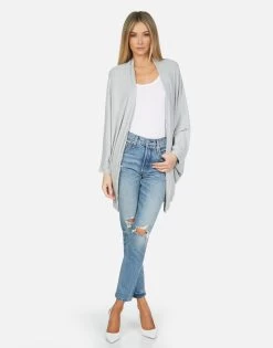 Isla X Spray Kiss 12 Isla X Spray Kiss -dress and personal adornment 1058 PKH X13502B HEG 03