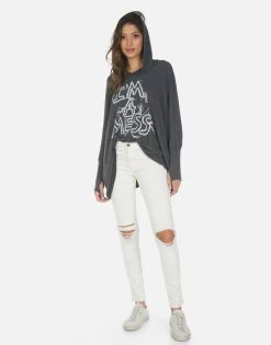 Wilma I'm A Mess 12 Wilma I'm A Mess -dress and personal adornment 1092 HAC 14220 HEB 05