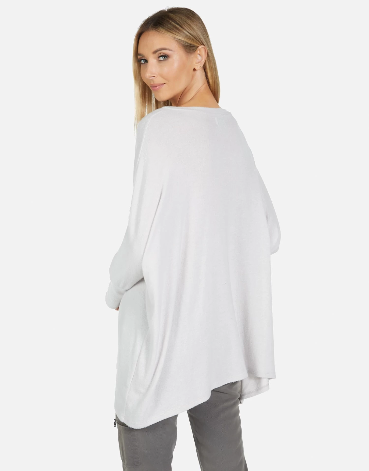 Mira Gap Tooth Lip 5 Mira Gap Tooth Lip - Image 3