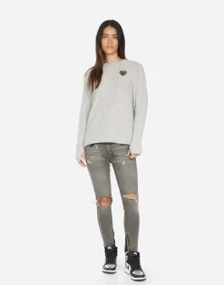 Ladona Positive Happyface 7 Ladona Positive Happyface -dress and personal adornment 1209 CSM 24800 HEG 04