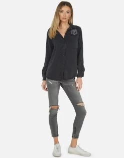 Sloane Nailhead Skull -dress and personal adornment 1221 LTW 23685 ONYX 01