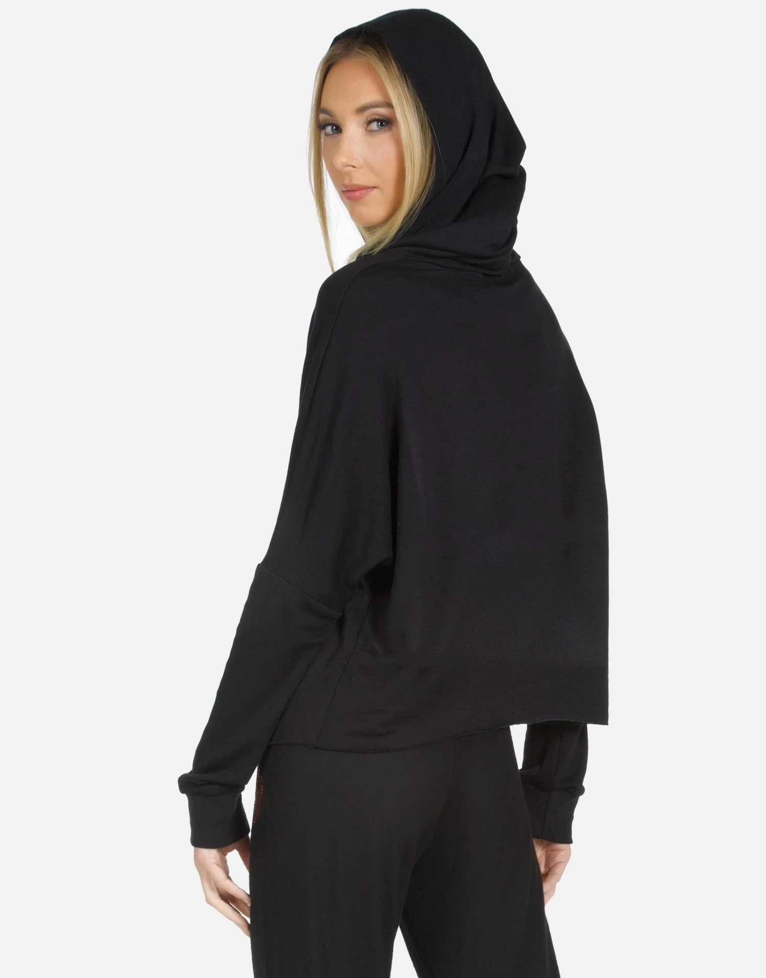 Delilah X Crystal Biting Lip 5 Delilah X Crystal Biting Lip - Image 3