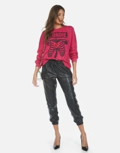 Sierra Blondie Heart -dress and personal adornment 1298 FTL 14209 MGNT 03