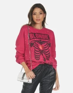 Sierra Blondie Heart -dress and personal adornment 1298 FTL 14209 MGNT 04