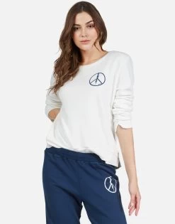 Calista Peace Lightning 15 Calista Peace Lightning -dress and personal adornment 1304 CSA 12804 MILK 10