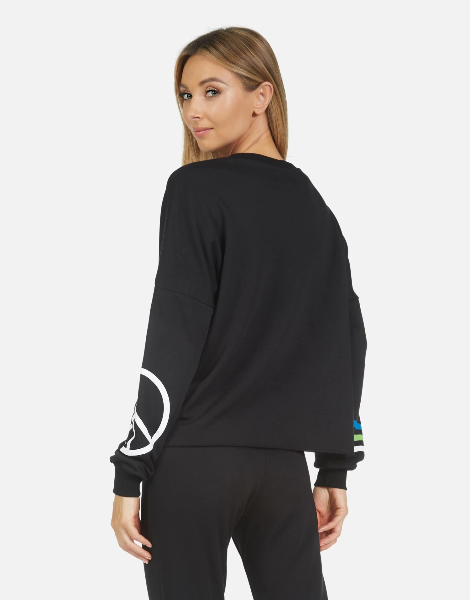 Lee World Peace Lips 5 Lee World Peace Lips - Image 3