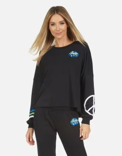 Lee World Peace Lips 14 Lee World Peace Lips -dress and personal adornment 1341 MSF 34025 BLK 05