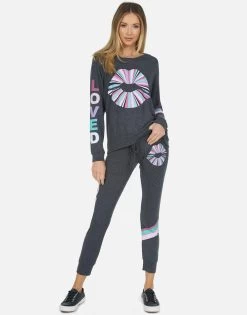 Everly Rainbow Ray Lip 15 Everly Rainbow Ray Lip -dress and personal adornment 1381 HAC 13666 HEB 02