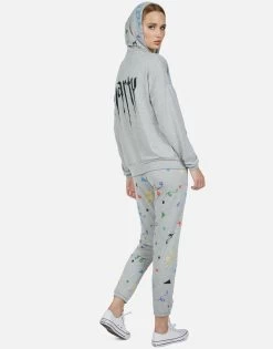 Corinne Happy Party 9 Corinne Happy Party -dress and personal adornment 1407 HRP 23499 HEG 02