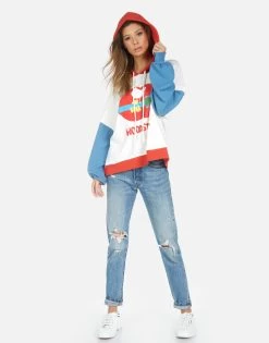 Antonia Woodstock Lip -dress and personal adornment 1446 FTL 14171 MBMB 06