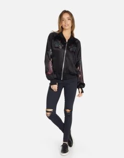 McKay Vintage Dragon 11 McKay Vintage Dragon -dress and personal adornment 1538 SAR 14870 BKHPK 07