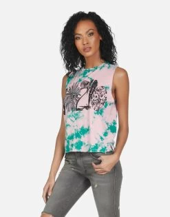 Kinzington 90210 11 Kinzington 90210 -dress and personal adornment 2172 TNC 14144 TPDM 05