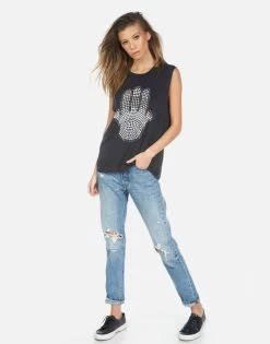 Kel Hamsa Elements 15 Kel Hamsa Elements -dress and personal adornment 2190 TNC 14174 ONX 02