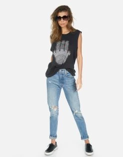 Kel Hamsa Elements 18 Kel Hamsa Elements -dress and personal adornment 2190 TNC 14174 ONX 05