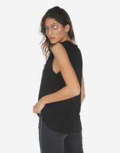 Kel Moshi Eagle -dress and personal adornment 2190 TNC 14216 BLK 13