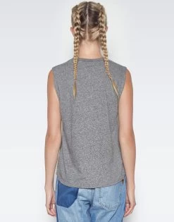 Kel Strawberry Skull 11 Kel Strawberry Skull -dress and personal adornment 2190 VPR 11919 HEG back