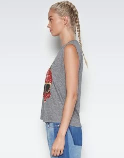 Kel Strawberry Skull 10 Kel Strawberry Skull -dress and personal adornment 2190 VPR 11919 HEG side