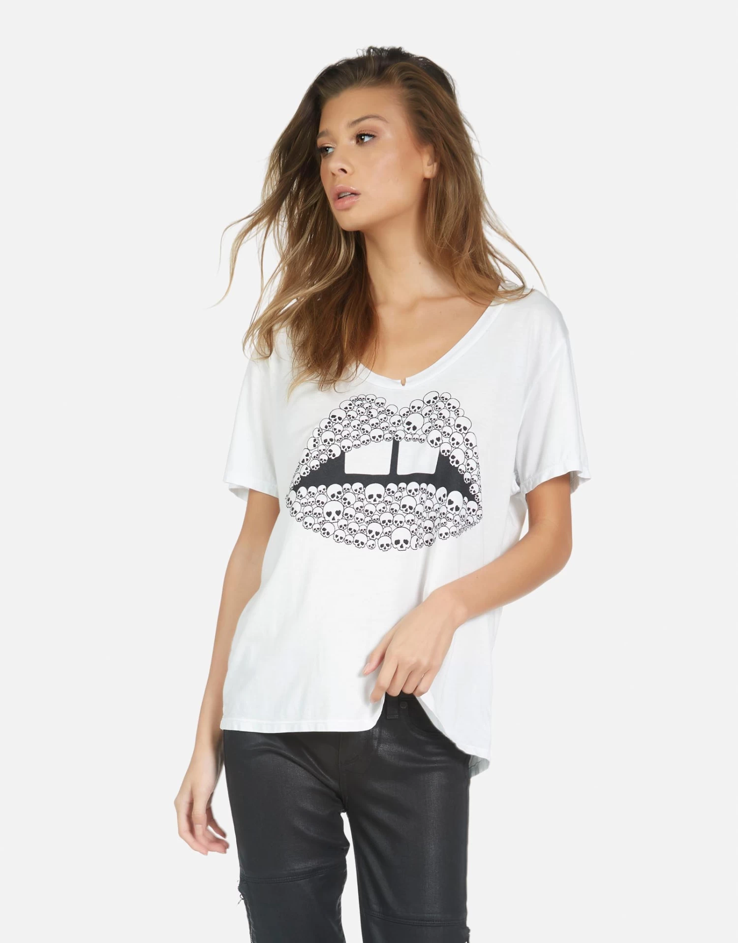 Elara Skull Lip 3 Elara Skull Lip