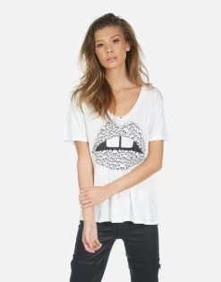 Elara Skull Lip 16 Elara Skull Lip -dress and personal adornment 2319 TNC 14179 WHT 05