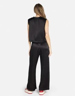 Martina Red Open Lip -dress and personal adornment 2365 SAR 14977 BLK 05