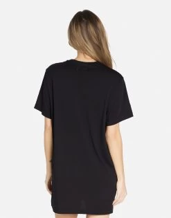 Misty Red Open Lip -dress and personal adornment 3093 CTT 14977 BLK 04 1