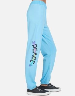 Gia Peace Arrow -dress and personal adornment 4009 CSA 13723 CSCBL 03