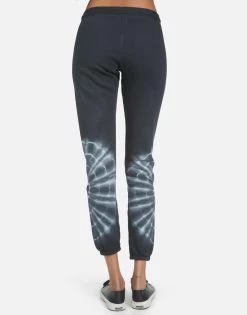 Gia Text Happy Face 32 Gia Text Happy Face -dress and personal adornment 4009 CSA 14147 LUE 15