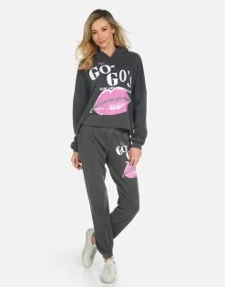 Gia The Go-Go's -dress and personal adornment 4009 CSA 14253 PBK 06