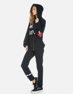 Gia Skull Lip 20 Gia Skull Lip -dress and personal adornment 4009 CSA 34187 BLK 09