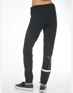 Gia Skull Lip 26 Gia Skull Lip -dress and personal adornment 4009 CSA 34187 BLK 14