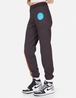 Gia Peace Ray 9 Gia Peace Ray -dress and personal adornment 4009 CSA 34714 ONYX 03