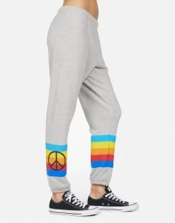 Alana Peace Rays 10 Alana Peace Rays -dress and personal adornment 4035 FTG 34665 HEG 03