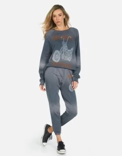 Alana Moshi Ride -dress and personal adornment 4035 FTL 14271 FDGPHT 05