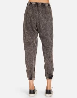 Alana ACDC 1978 Tour 9 Alana ACDC 1978 Tour -dress and personal adornment 4035 FTL 14435 BKMN 04