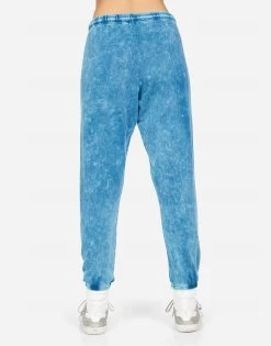 Alana Diamond Eye -dress and personal adornment 4035 FTL 14755 OCNAA 03