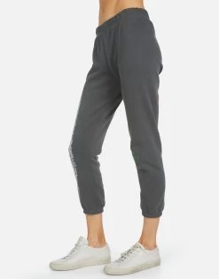 Alana Hippie Girl 24 Alana Hippie Girl -dress and personal adornment 4035 FTL 34291 PBK 11