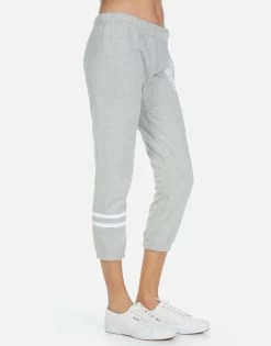 Alana Moshi Eagle -dress and personal adornment 4035 GSA 14219 HEG 16