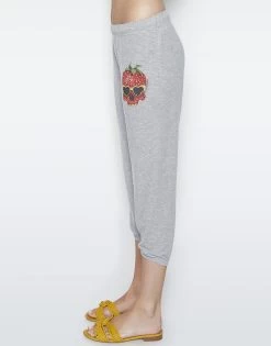 Alana Strawberry Skull 8 Alana Strawberry Skull -dress and personal adornment 4035 HAC 11920 HEG 02