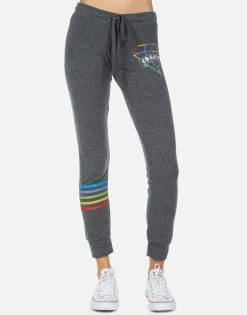 Kizzy Bone Diamond -dress and personal adornment 4056 HAC 13926 HEB 02