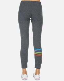 Kizzy Bone Diamond -dress and personal adornment 4056 HAC 13926 HEB 05