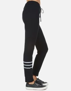 Kizzy Record Eye -dress and personal adornment 4056 HAC 13934 BLK 04