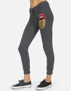 Kizzy Tiger Tongue -dress and personal adornment 4056 HAC 14109 HEB 03