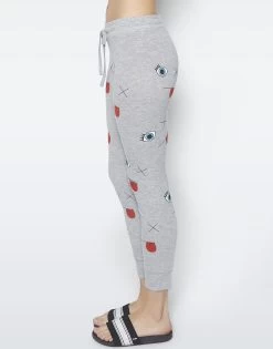 Kizzy Smile Please 10 Kizzy Smile Please -dress and personal adornment 4056 HAC 32015 HEG 02