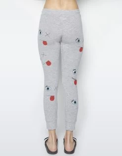 Kizzy Smile Please 11 Kizzy Smile Please -dress and personal adornment 4056 HAC 32015 HEG 03