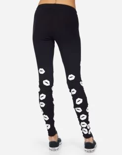 Shae White Foil Scattered Lips -dress and personal adornment 4064 HAC 34661 BLK 05