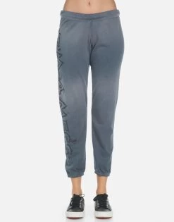 Brynn I'm A Mess 20 Brynn I'm A Mess -dress and personal adornment 4092 CSA 34221 FDGPHT 03