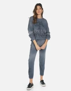 Brynn I'm A Mess 22 Brynn I'm A Mess -dress and personal adornment 4092 CSA 34221 FDGPHT 05