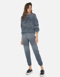 Brynn I'm A Mess 24 Brynn I'm A Mess -dress and personal adornment 4092 CSA 34221 FDGPHT 07