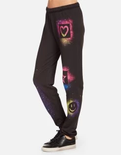 Brynn Graffiti Love 9 Brynn Graffiti Love -dress and personal adornment 4092 FTL 34549 ONX 04