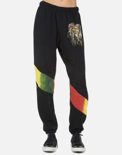 Ophelia Rasta Lion -dress and personal adornment 4116 CSA 13948 BRST 02